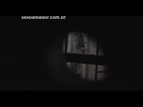 ❤️ Blondie hè videoregistrata in segretu da un voyeur di u quartieru nascostu daretu à i mattoni cavi Video anale à noi % co.oblogcki.ru%